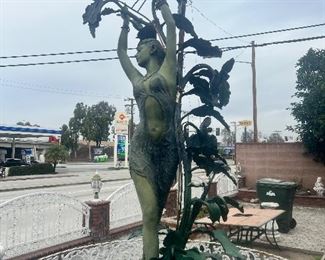 Amazing water fountain/yard art