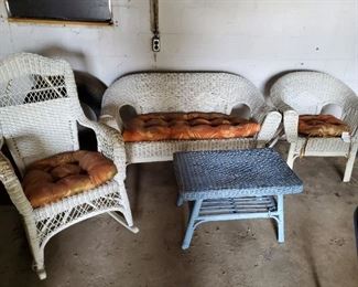 vintage wicker patio furniture