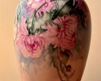 Vase (pink flowers)