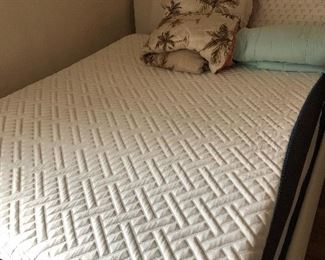 Queen size pillow top mattress!