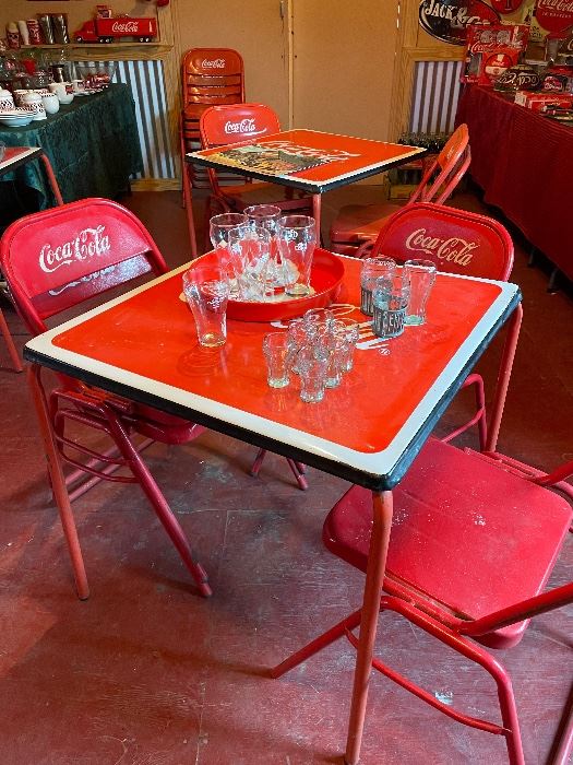 Porcelain Coca Cola table with fixed legs and chairs