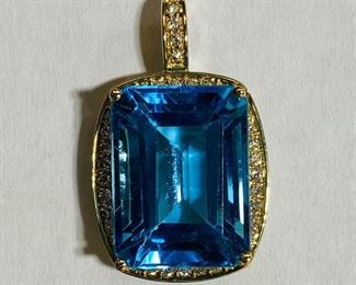 $1050 All Real Authentic 14K Yellow Gold 6.9 Grams 0.35 Carat Diamond Blue Topaz Pendant 1 x 0.5 Please text or call 7032689529 for inquiries, or visit Tysons Jewelry located at:
8373 Leesburg Pike #12, Vienna Virginia 22182
Robert, the owner of Tysons Jewelry, has over 30+ years working in the jewelry business and has verified the authenticity of this listing.
Robert buys gold and precious metals at 95%. Please use the link: https://tysonsjewelry.net for specific prices.
Inquiries regarding gold, silver, precious metals, coins, watches, diamonds, cars, and collectibles are welcome!
Visit the Tysons Jewelry Facebook store using this link for more pictures:
https://www.facebook.com/marketplace/profile/100029355397784/?ref=share_attachment
