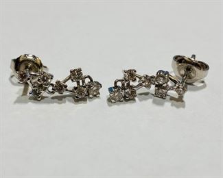 $520 All Real Authentic 14K White Gold 1.8 Grams 0.45 Diamond Earrings Please text or call 7032689529 for inquiries, or visit Tysons Jewelry located at:
8373 Leesburg Pike #12, Vienna Virginia 22182
Robert, the owner of Tysons Jewelry, has over 30+ years working in the jewelry business and has verified the authenticity of this listing.
Robert buys gold and precious metals at 95%. Please use the link: https://tysonsjewelry.net for specific prices.
Inquiries regarding gold, silver, precious metals, coins, watches, diamonds, cars, and collectibles are welcome!
Visit the Tysons Jewelry Facebook store using this link for more pictures:
https://www.facebook.com/marketplace/profile/100029355397784/?ref=share_attachment