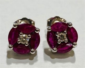 $380 All Real Authentic 14K White Gold 2 Grams 0.12 Carat Diamonds 1.48 Carat Ruby Earrings Please text or call 7032689529 for inquiries, or visit Tysons Jewelry located at:
8373 Leesburg Pike #12, Vienna Virginia 22182
Robert, the owner of Tysons Jewelry, has over 30+ years working in the jewelry business and has verified the authenticity of this listing.
Robert buys gold and precious metals at 95%. Please use the link: https://tysonsjewelry.net for specific prices.
Inquiries regarding gold, silver, precious metals, coins, watches, diamonds, cars, and collectibles are welcome!
Visit the Tysons Jewelry Facebook store using this link for more pictures:
https://www.facebook.com/marketplace/profile/100029355397784/?ref=share_attachment