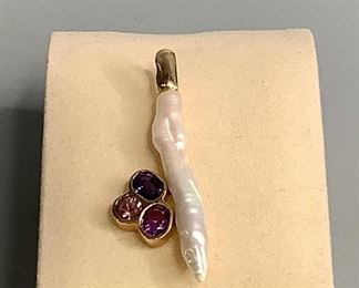Pearl and Topaz 14k Gold Pendant