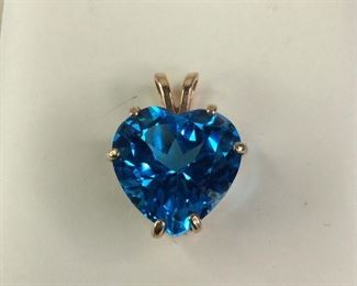Beautiful Blue Topaz 14k Pendant