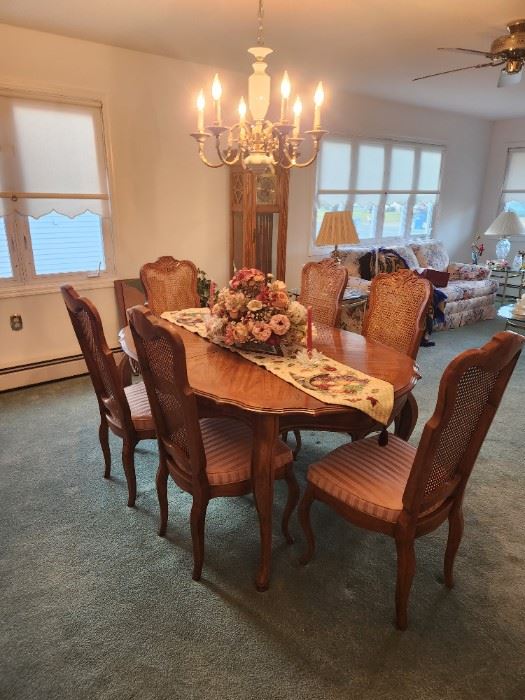 Estate Sales By Lois. LLC in Toms River, NJ starts on 12/9/2022