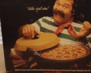 Vintage Mirro Watta Pizzaria Electric Pizza Maker (1978) - New in Unopened Box (box shows a lot of wear)