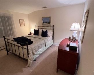 Reproduction iron bed