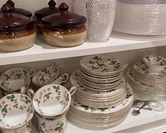 Wedgewood strawberry pattern