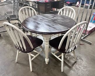 table and 4 chairs