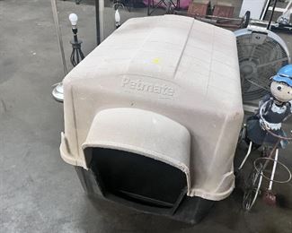 petmate dog house 
