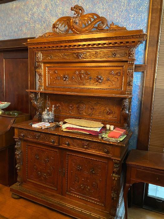 NORTHWIND FACE HIGHLY CARVED LATE 17th CENTURY HUTCH / FACES / DRAGON / GRIFFINS