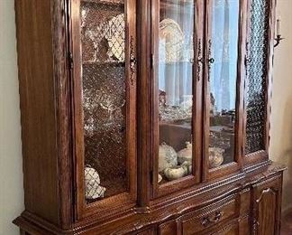 Vtg Thomasville Hutch