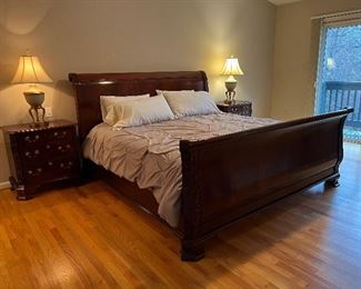 Hickory Eastern King Sleigh Bed