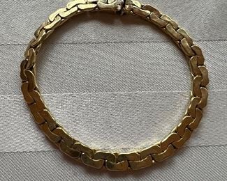 18KT Gold bracelet