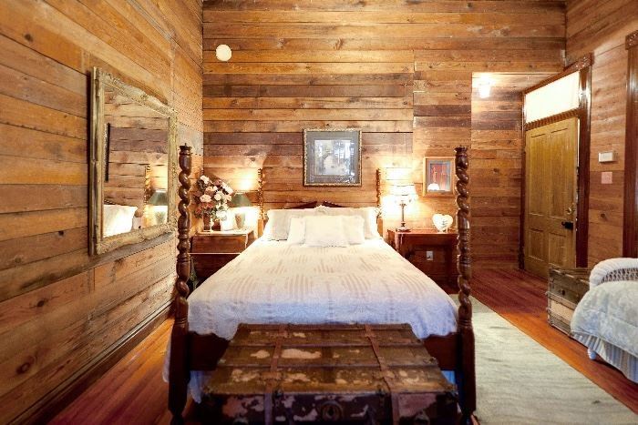 4 post bed with tester, parts are in storage, day bed with mattresses and sheets, as well as duvet and skirts set. Small side table