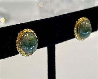 $165. Marked 12K gold, jade stone and screwback earrings. Ex condition! Approx 14mm in length. Oval shape. 