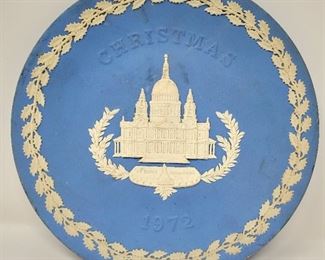 1972 Wedgewood Christmas Plate - St. Paul's Cathedral (8")