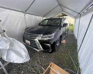 $86,000 2021 Lexus LX570
Please text or call 7032689529 for inquiries, or visit Tysons Jewelry located at:
8373 Leesburg Pike #12, Vienna Virginia 22182
It is in excellent condition.
First Owner,
3800 Miles, 
the VIN is JTJFY7AX6M4333726.
The price shown is the final bottom price.