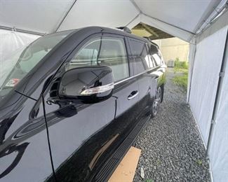 $86,000 2021 Lexus LX570
Please text or call 7032689529 for inquiries, or visit Tysons Jewelry located at:
8373 Leesburg Pike #12, Vienna Virginia 22182
It is in excellent condition.
First Owner,
3800 Miles, 
the VIN is JTJFY7AX6M4333726.
The price shown is the final bottom price.