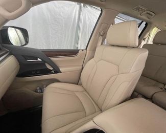 $86,000 2021 Lexus LX570
Please text or call 7032689529 for inquiries, or visit Tysons Jewelry located at:
8373 Leesburg Pike #12, Vienna Virginia 22182
It is in excellent condition.
First Owner,
3800 Miles, 
the VIN is JTJFY7AX6M4333726.
The price shown is the final bottom price.
