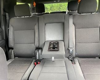 $42,500 2021 Suburban LS
Please text or call 7032689529 for inquiries, or visit Tysons Jewelry located at:
8373 Leesburg Pike #12, Vienna Virginia 22182
It is in excellent condition.
First Owner,
87800 Miles,
the VIN is 1GNSKBKD5MR216630.
The price shown is the final bottom price.