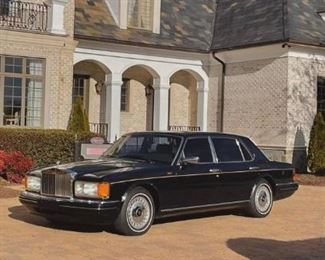 $75000 1998 Rolls-Royce Silver Spur
Please text or call 7032689529 for inquiries, or visit Tysons Jewelry located at:
8373 Leesburg Pike #12, Vienna Virginia 22182
Pristine condition, inside and out
1 of 59 produced
9,300 Miles
The VIN is SCAZN19C3WCX66119
Second owner
The price shown is the final bottom price.
