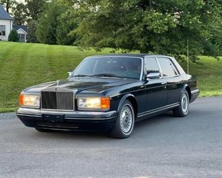 $75000 1998 Rolls-Royce Silver Spur
Please text or call 7032689529 for inquiries, or visit Tysons Jewelry located at:
8373 Leesburg Pike #12, Vienna Virginia 22182
Pristine condition, inside and out
1 of 59 produced
9,300 Miles
The VIN is SCAZN19C3WCX66119
Second owner
The price shown is the final bottom price.