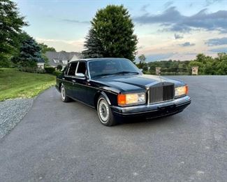 $75000 1998 Rolls-Royce Silver Spur
Please text or call 7032689529 for inquiries, or visit Tysons Jewelry located at:
8373 Leesburg Pike #12, Vienna Virginia 22182
Pristine condition, inside and out
1 of 59 produced
9,300 Miles
The VIN is SCAZN19C3WCX66119
Second owner
The price shown is the final bottom price.