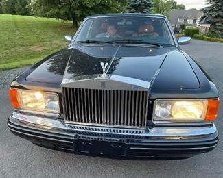 $75000 1998 Rolls-Royce Silver Spur
Please text or call 7032689529 for inquiries, or visit Tysons Jewelry located at:
8373 Leesburg Pike #12, Vienna Virginia 22182
Pristine condition, inside and out
1 of 59 produced
9,300 Miles
The VIN is SCAZN19C3WCX66119
Second owner
The price shown is the final bottom price.