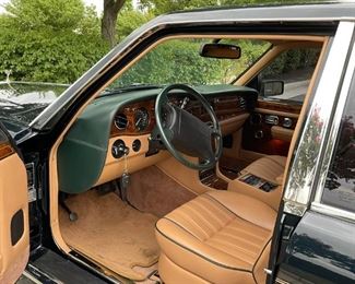 $75000 1998 Rolls-Royce Silver Spur
Please text or call 7032689529 for inquiries, or visit Tysons Jewelry located at:
8373 Leesburg Pike #12, Vienna Virginia 22182
Pristine condition, inside and out
1 of 59 produced
9,300 Miles
The VIN is SCAZN19C3WCX66119
Second owner
The price shown is the final bottom price.