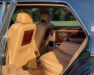 $75000 1998 Rolls-Royce Silver Spur
Please text or call 7032689529 for inquiries, or visit Tysons Jewelry located at:
8373 Leesburg Pike #12, Vienna Virginia 22182
Pristine condition, inside and out
1 of 59 produced
9,300 Miles
The VIN is SCAZN19C3WCX66119
Second owner
The price shown is the final bottom price.