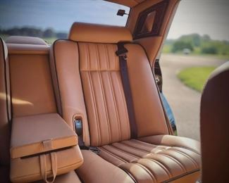 $75000 1998 Rolls-Royce Silver Spur
Please text or call 7032689529 for inquiries, or visit Tysons Jewelry located at:
8373 Leesburg Pike #12, Vienna Virginia 22182
Pristine condition, inside and out
1 of 59 produced
9,300 Miles
The VIN is SCAZN19C3WCX66119
Second owner
The price shown is the final bottom price.