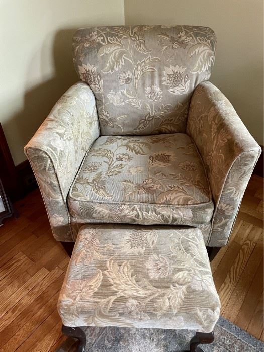 Woburn MA Three Generation Family Home Estate Sale starts on 12/6/2022