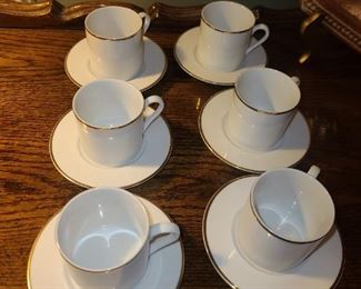 Tiffany & Com Teacups & Saucers