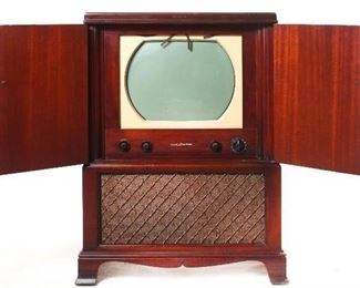 Vintage RCA Victor 1950s Mahogany Black and White TV, Double Door Console Cabinet on Ogee Bracket Feet (25 x 22 x 37)