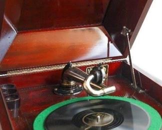Antique Victrola by Victor Talking Machine Inside view of Turntable