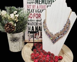 Iridescent Rhinestone Chunky Necklace Earrings