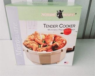 Nordic Ware Pressure Cooker New  2.5 Qt