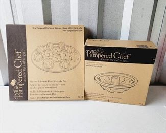 Pampered Chef 1613  1614  New  Silicone Floral Cupcake  Crown Cake Pan