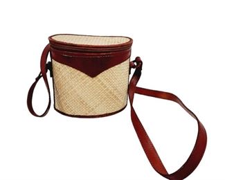 Vintage Basketweave Handbag. Zipper Says Amco