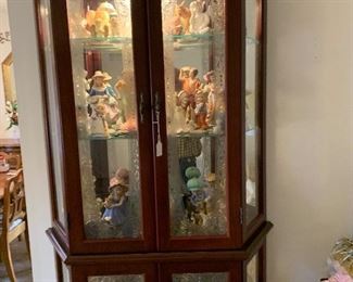 Lighted Curio Cabinet 