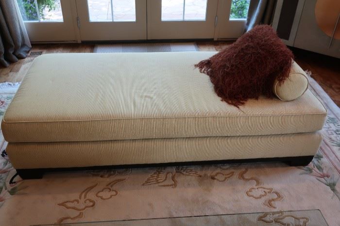 1.  chaise   lounge      225.00   71'  x  34"