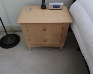 92  pair of lamp tables  the top drawer has something blocking opening one drawer  195.00