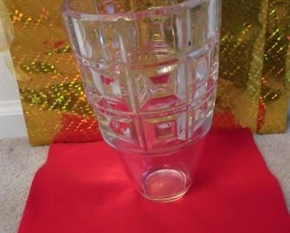 118  Rosenthal lead crystal 10" tall vase x 5 1/2" at the top  40.00