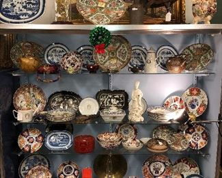Chinese Export porcelains, antique Chinese Canton, antique Japanese Imari porcelains
