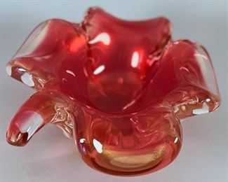 Archimede Seguso Murano Glass Clover Bowl In Red With Gold Flakes