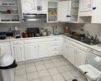 Kitchen: An overview of more kitchen items.  Some closer photos follow.