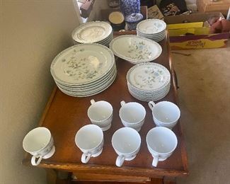 Noritake “Angel D’Amour” fine China set